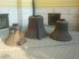 foto Stare dzwony przy cerkwi, Aleja Solidarności