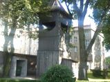 foto Drewniana dzwonnica przy kościele na Kamionku, Grochowska